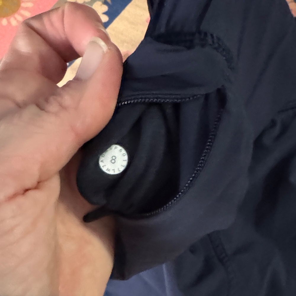 Lululemon Athletica Reversible Hotty Hot Shorts - Picture 5 of 6